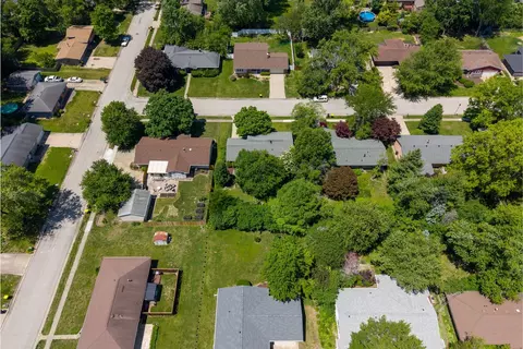 View/Area - 218 Cambridge Dr, Normal, IL 61761 photo 1 of 9