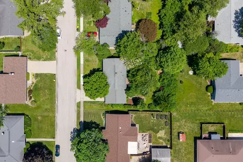 View/Area - 218 Cambridge Dr, Normal, IL 61761 photo 3 of 9