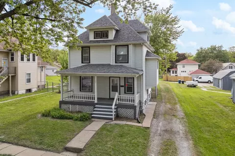 2132 Farnam St, Davenport, IA 52803