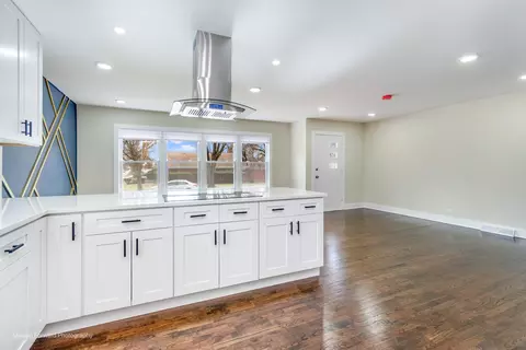 Kitchen - 1314 E 151st St, Dolton, IL 60419 photo 7 of 8