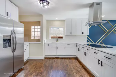 Kitchen - 1314 E 151st St, Dolton, IL 60419 photo 3 of 8