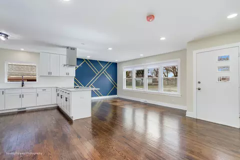 Living - 1314 E 151st St, Dolton, IL 60419 photo 5 of 5