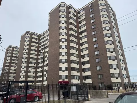 7337 S South Shore Dr #726, Chicago, IL 60649