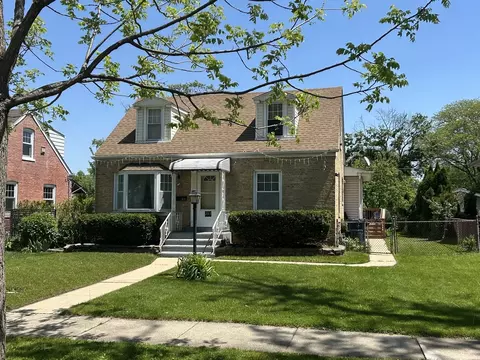 231 S Addison St, Bensenville, IL 60106
