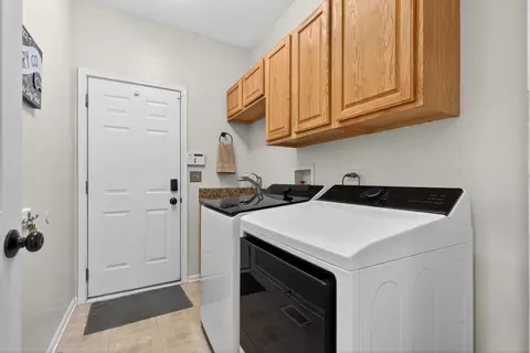 Other - 941 Par Dr, Algonquin, IL 60102 photo 6 of 13