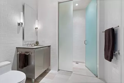 Bath - 77 E Walton St #24D, Chicago, IL 60611 photo 7 of 8