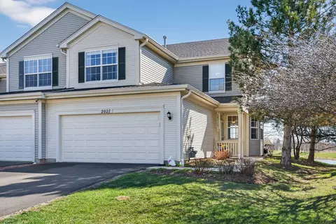 2027 S Kristina Ln, Round Lake, IL 60073