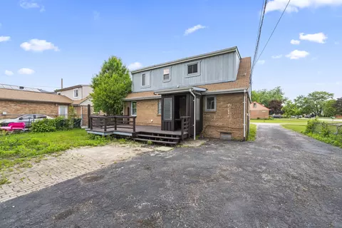 Exterior - 7809 Columbia Dr, Bridgeview, IL 60455 photo 5 of 7