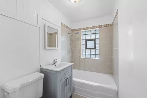 Bath - 7809 Columbia Dr, Bridgeview, IL 60455 photo 2 of 2