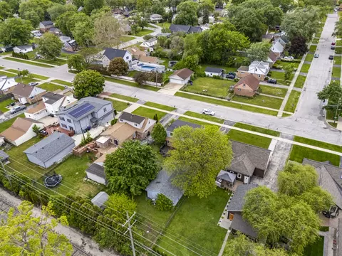 View/Area - 7809 Columbia Dr, Bridgeview, IL 60455 photo 8 of 10