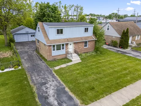 7809 Columbia Dr, Bridgeview, IL 60455