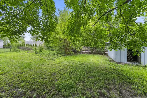Exterior - 7809 Columbia Dr, Bridgeview, IL 60455 photo 2 of 7