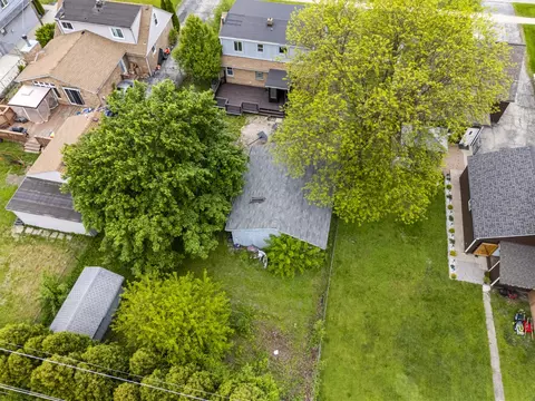 View/Area - 7809 Columbia Dr, Bridgeview, IL 60455 photo 4 of 10