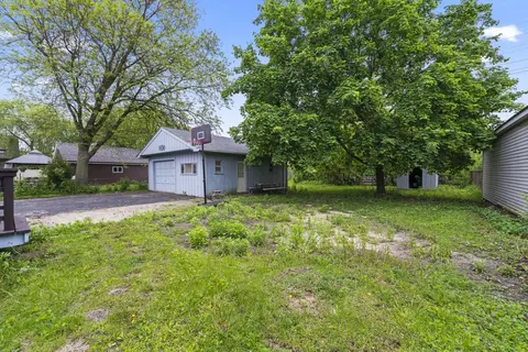 Exterior - 7809 Columbia Dr, Bridgeview, IL 60455 photo 1 of 7