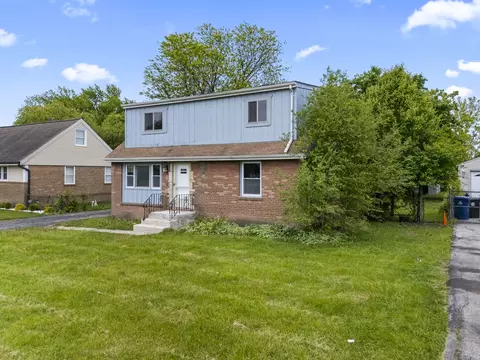 Exterior - 7809 Columbia Dr, Bridgeview, IL 60455 photo 3 of 7