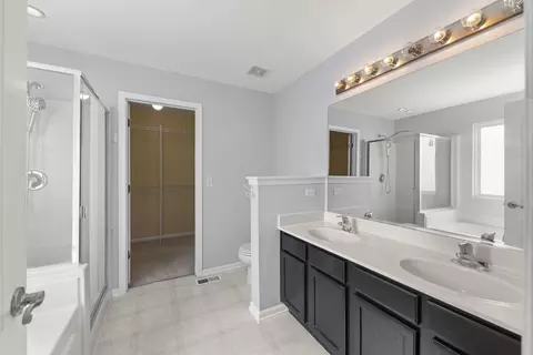 Bath - 7515 Burshire Dr, Plainfield, IL 60586 photo 1 of 3
