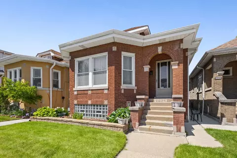 5224 W Oakdale Ave, Chicago, IL 60641