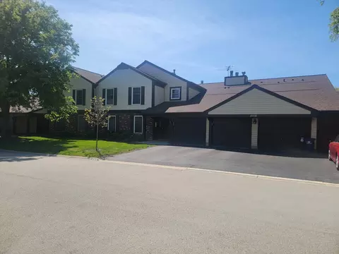 2115 Lancaster Cir #202D, Naperville, IL 60565