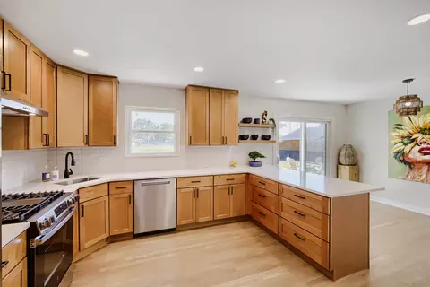 Kitchen - 445 E Fullerton Ave, Addison, IL 60101 photo 4 of 4