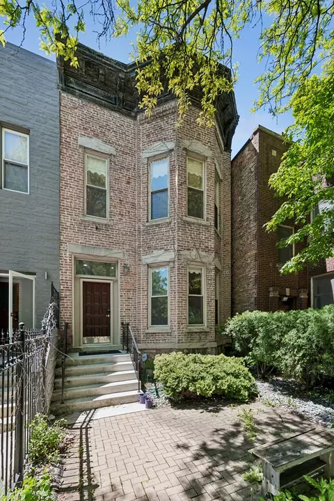 734 S Oakley Blvd, Chicago, IL 60612