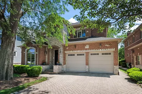 1105 Austin Ave, Park Ridge, IL 60068