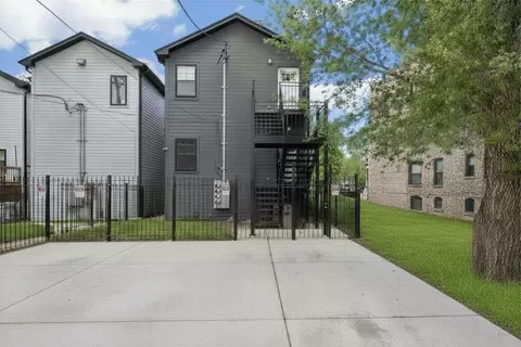 Exterior - 6418 S Champlain Ave, Chicago, IL 60637 photo 2 of 3