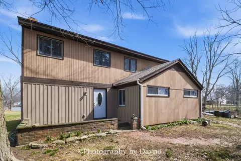 2857 River Rd, Kankakee, IL 60901