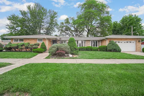 9259 S Springfield Ave, Evergreen Park, IL 60805