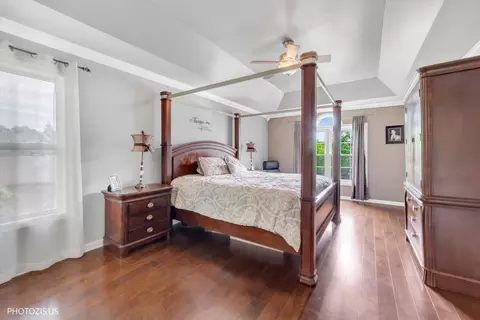 Bedroom - 80 Chestnut Ct, Elgin, IL 60120 photo 1 of 5