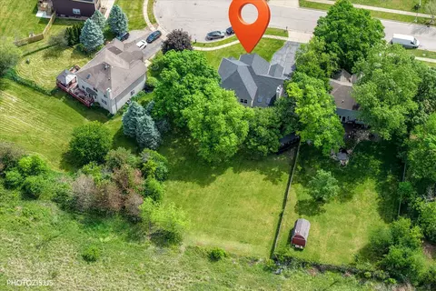 View/Area - 80 Chestnut Ct, Elgin, IL 60120 photo 1 of 3