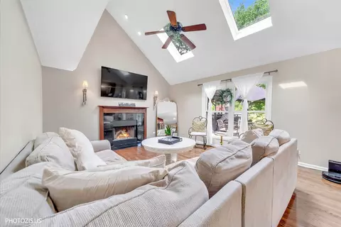 Living - 80 Chestnut Ct, Elgin, IL 60120 photo 3 of 3