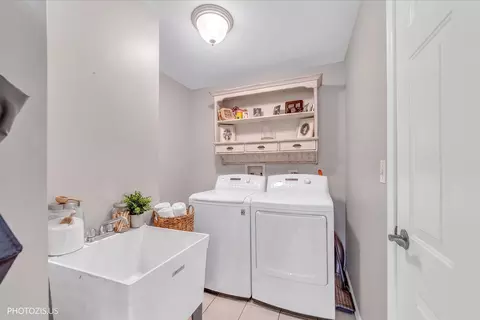 Other - 80 Chestnut Ct, Elgin, IL 60120 photo 3 of 13