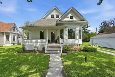 307 W Curtis St, Grant Park, IL 60940