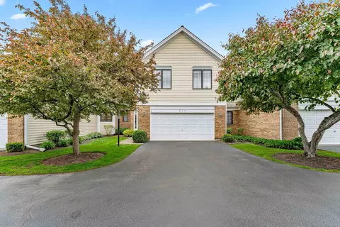 825 Braeman Ct, Libertyville, IL 60048