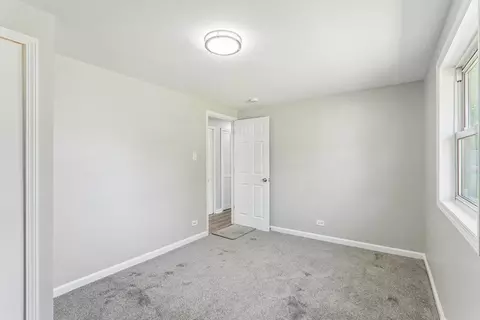 16032 Circle Dr, Markham, IL 60428 photo 7