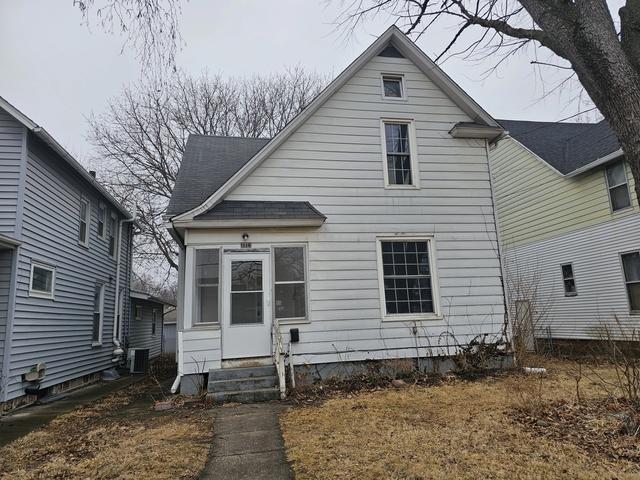 1114 25th St, Moline, IL 61265