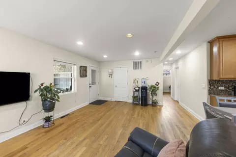 Entry Way - 1926 S 16th Ave, Broadview, IL 60155 photo 1 of 1