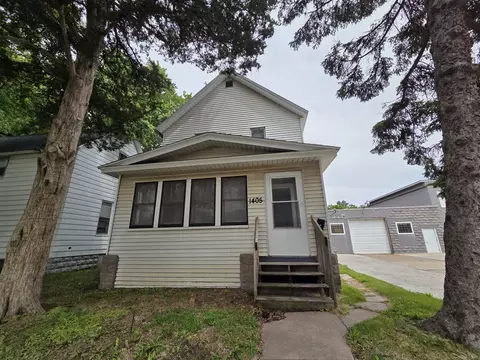 1405 25th St, Rock Island, IL 61201
