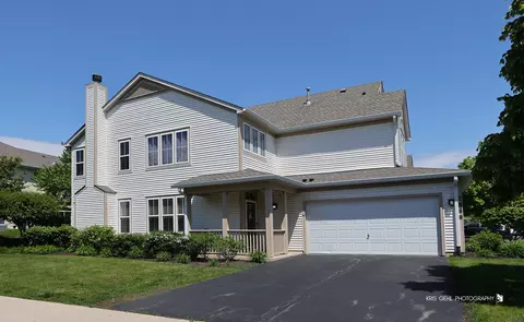 2888 Falling Waters Dr, Lindenhurst, IL 60046