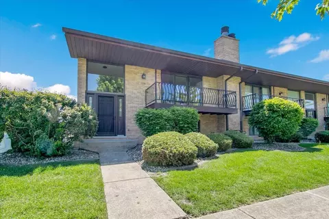 16110 Pine Dr, Tinley Park, IL 60477