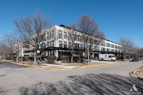 1070 W 15th St #312, Chicago, IL 60608