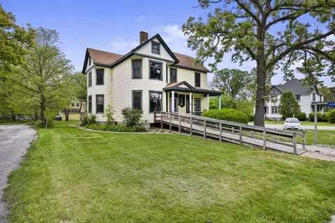 1322 Main St, Crete, IL 60417