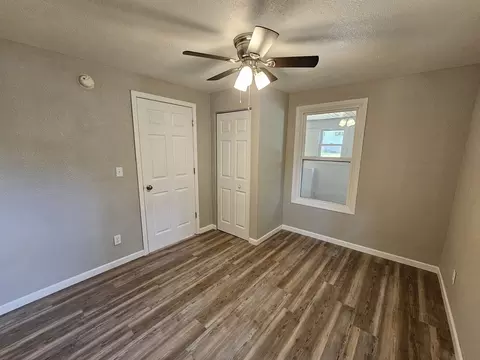 Bedroom - 415 S 21 St, Mount Vernon, IL 62864 photo 1 of 2