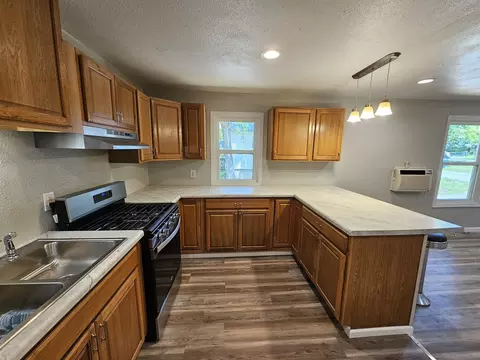 Kitchen - 415 S 21 St, Mount Vernon, IL 62864 photo 2 of 4