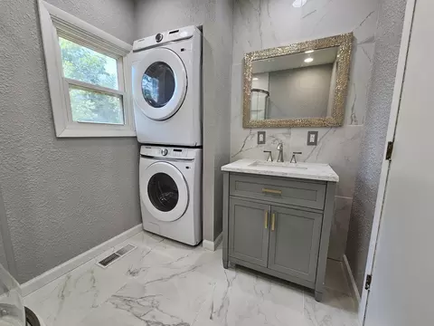 Other - 415 S 21 St, Mount Vernon, IL 62864 photo 4 of 4