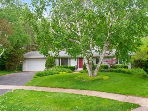 1132 Millburn Ct, Saint Charles, IL 60174