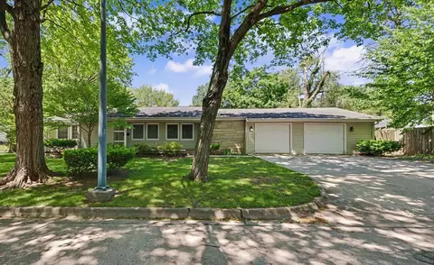 407 S Mckinley Ave, Champaign, IL 61821