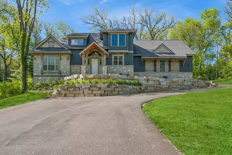 3515 Kings Lair Dr, Spring Grove, IL 60081