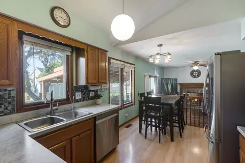 Kitchen - 1069 Waterford Rd, Bartlett, IL 60103 photo 2 of 2