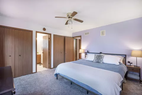 Bedroom - 1069 Waterford Rd, Bartlett, IL 60103 photo 1 of 3